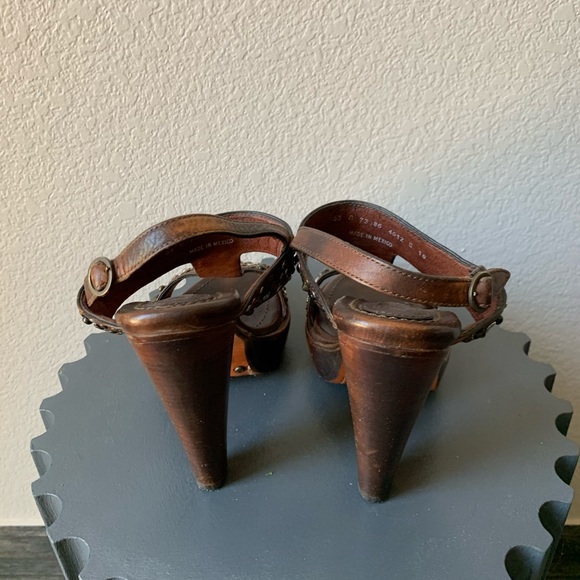 $75🔥 Brown platform Frye sandals size 8.5US - Picture 5 of 9